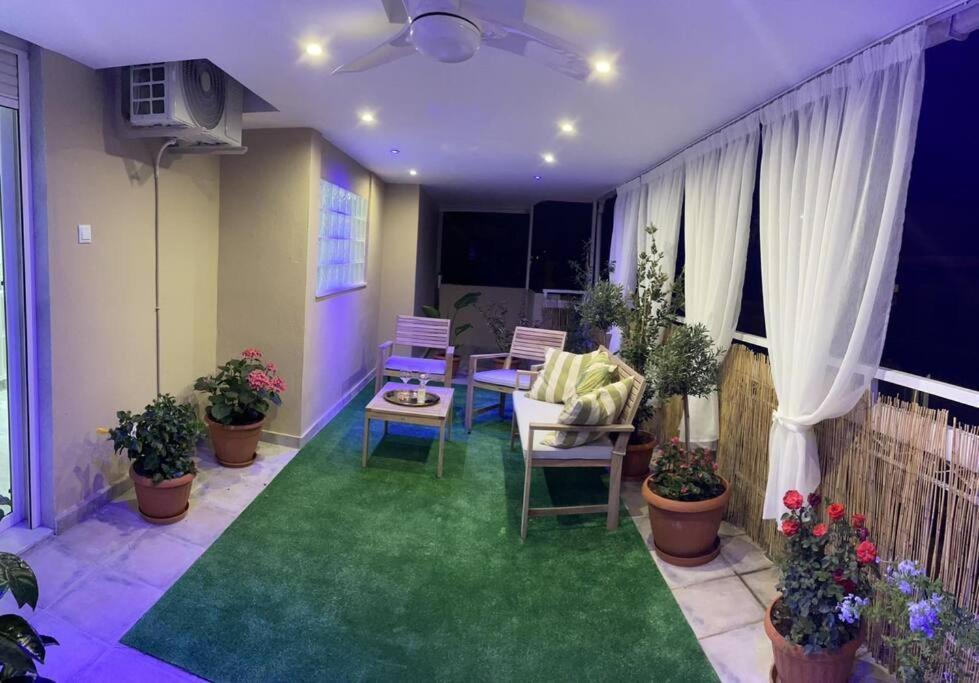 Flowery Penthouse In City Centre Of テッサロニキ エクステリア 写真